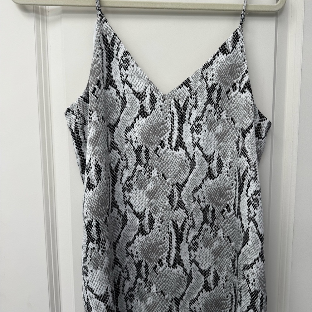 Express Gray Snake Print Top - Picture 2 of 3
